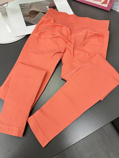 Mid-Waist Seamless Yoga Leggings with Nine-Point Butt Lift