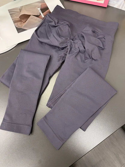 Mid-Waist Seamless Yoga Leggings with Nine-Point Butt Lift